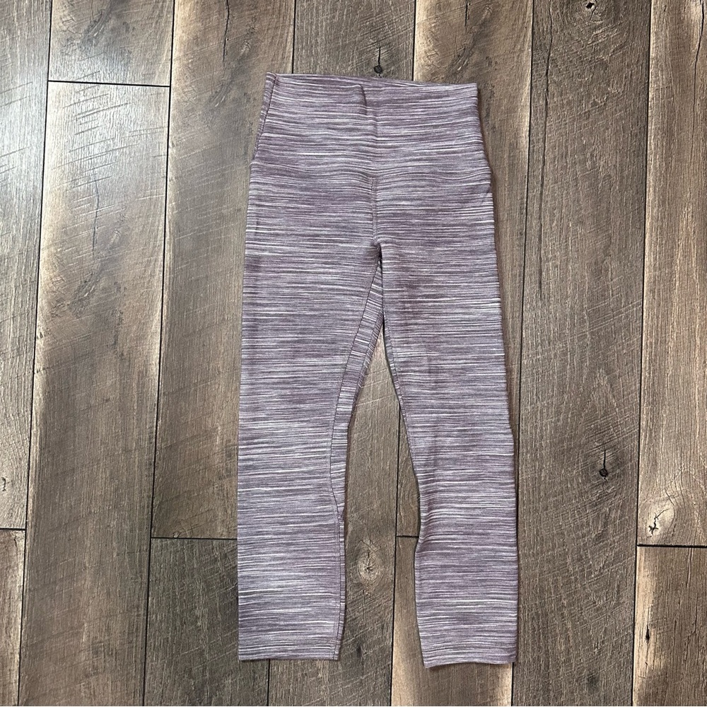 Lululemon Align Crop *21"
Heathered Black Cherry White / Black Cherry